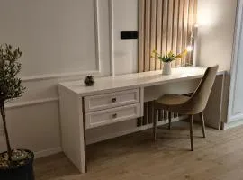 Anita's Mansion