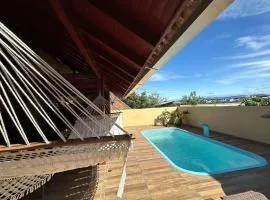 Casa com piscina a 300m do mar!
