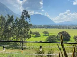 Cabaña1 con hermosa vista al valle