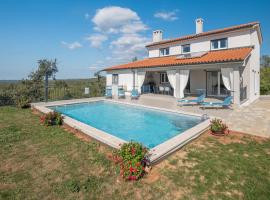 3 Bedroom Gorgeous Home In Jural, Hotel in Jural