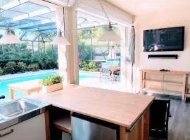 Classic Arcades Heated Pool Home by Beach & Dining