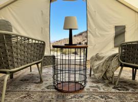 Vegas Glamping, hotel di Marie Camp