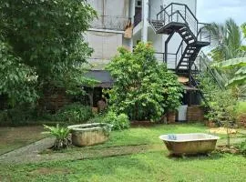 Earth Homestay