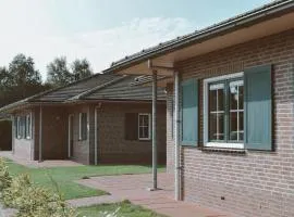 Grijze Veen 8-person bungalow