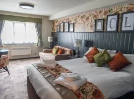 Cat & Lion Country Pub and Hotel