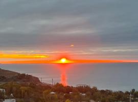 Квартира Море 5 минут, hotel in Yuzhne