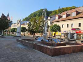 Luxury Central Square Apartment, hotel a Dolný Kubín