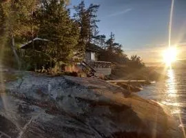 Archipelago Hideaway - Oasis on the Sea