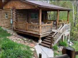 Cozy Canyon Cabin