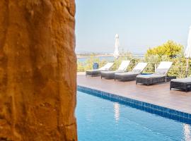 Yellow Dream Villas, hotel en Chorafakia