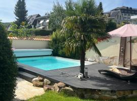 Ferienwohnung Mediterran, hotel com piscina em Bad Driburg