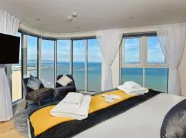 Panoramic sea views - Luxury 5 Star Penthouse