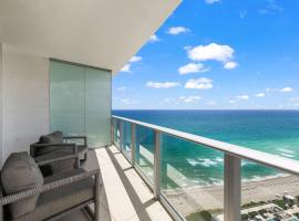 Seaside Splendor! Modern Condo with Ocean View, hotel in Hollywood