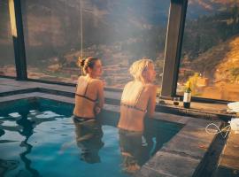 Wolf Totem Steam Punk Guesthouse, hostel v destinaci Pisac