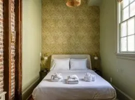 Innkeepers Quarters Queen Suite with Breakfast