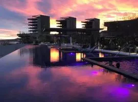 2BD Oceanfront Presidential Suite Solaz Cabo