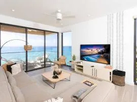 SeaDreams 8 - Luxury Condo with Shared Pool, Hot Tub, Rooftop Lounge
