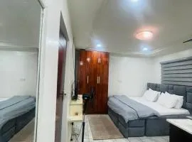 Executive Studio 1 Lifecamp