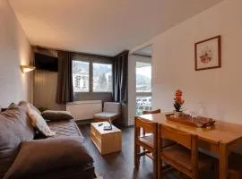 Résidence Les Melezes - Studio rénové · Accès pistes par navette · Parking extérieur MAE-0684