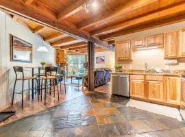 Treehouse #107, Building G by Summit Country Mountain Retreats
