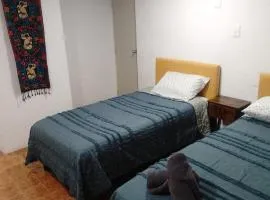 Casa Nance Alojamientos XAMAN HÁ Hospedaje familiar cocineta AC 2 camas baño