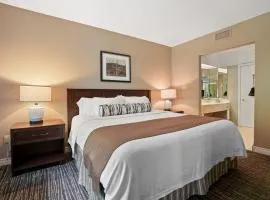King Bed, Balcony, Pool, Hot Tub, Sauna