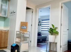CB Homestay 2BR Unit Taguig Self-Check-In & Wi-Fi, hôtel à Manille