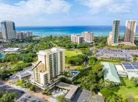 Private owned studio at Luana Hotel, partial ocean & city view, flat rate, no fees, free valet parking!!!