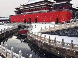 Beijing Tangfu Hotel - located in the city center adjacent to the subway station close to Nanluoguxiang Gulou Lama Temple Tiananmen Square Forbidden City Temple of Heaven providing laundry car rental and ticketing services