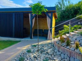 Domek w dolinie, Hotel in Berest