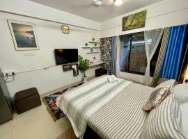 Shubhlaxmi Studio Apartment with sit out - Linking rd
