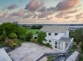 Longview - 4 Bedroom Holiday Home - Pembroke Dock