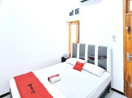 RedDoorz at Queen Asri Premium, hotell sihtkohas Kediri