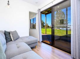 Three Pines Tiny Home Your Mountain Escape, hotel em Mount Tamborine