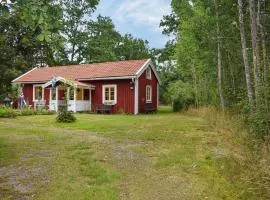 1 Bedroom Lovely Home In Johannishus