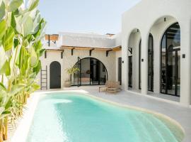 Villa Naxos at Isola villas, hotel di Canggu
