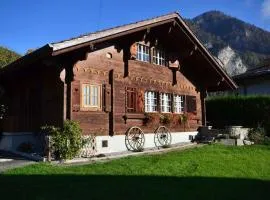 Swiss Traditional Chalet with Alpine Mtn View