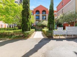 Himeji Garden 2 Bedrooms Apartment Free Wi-Fi, hotel in Adelaide