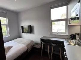 London Studio Retreat - Colney Hatch Lane