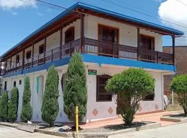 Ava Alojamiento, a 7 min del parque de Jardín , ideal para grupos!
