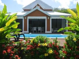 Villa Spacieuse avec Piscine Privée à Saint-François – 120 m², Jardin