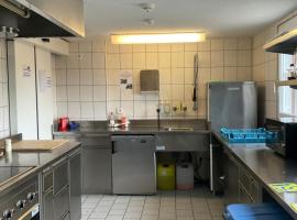 09 - Gästehaus Erika - Hundwil - Appenzellerland, hotel económico en Hundwil