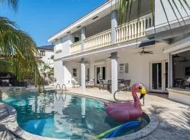 Tropical Pool Paradise x 6-BD 4-BA Luxury Living