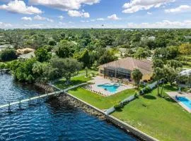 Peace River Waterfront Luxury Living - 5-BD w Pool