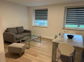 Wohnen am Wasserschloss Sandizell, hotel em Schrobenhausen