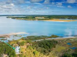 Private Beach with Incredible Views on Lt Island