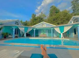 Tailor-made house and table dhtes for holidaymakers and business travelers