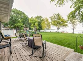 Waterfront Johnson Lake Getaway w/ Fire Pit!, Hotel in Johnson Lake