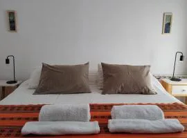 Apart Centro Paraná Apartamento entero 90m2, cochera privada para auto, excelente ubicación, a mts del Shopping Paso del Paraná, zona Parque y Peatonal