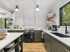 New! River Cabin A-Frame-Remodeled A-Frame on the river, walk to town, lake & dining